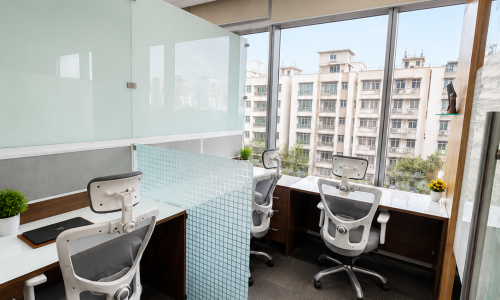 Modern 3-seater private office cabin